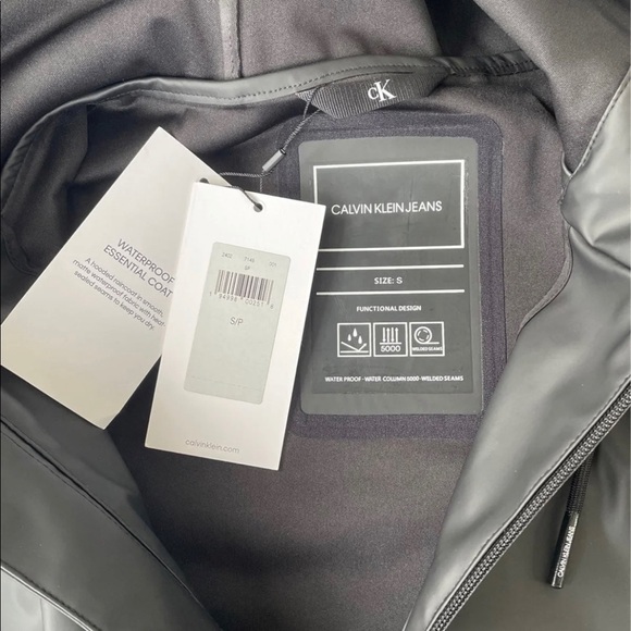 Calvin Klein Solid Technical Waterproof Raincoat - Picture 2 of 6